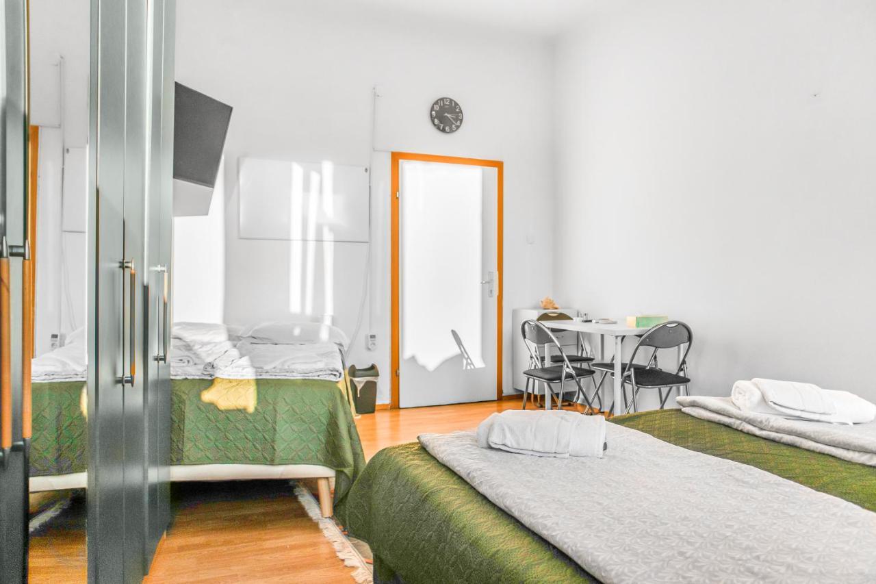 Joyful 2Br Shared Apt Near Millenium Tower & Danube River เวียนนา ภายนอก รูปภาพ