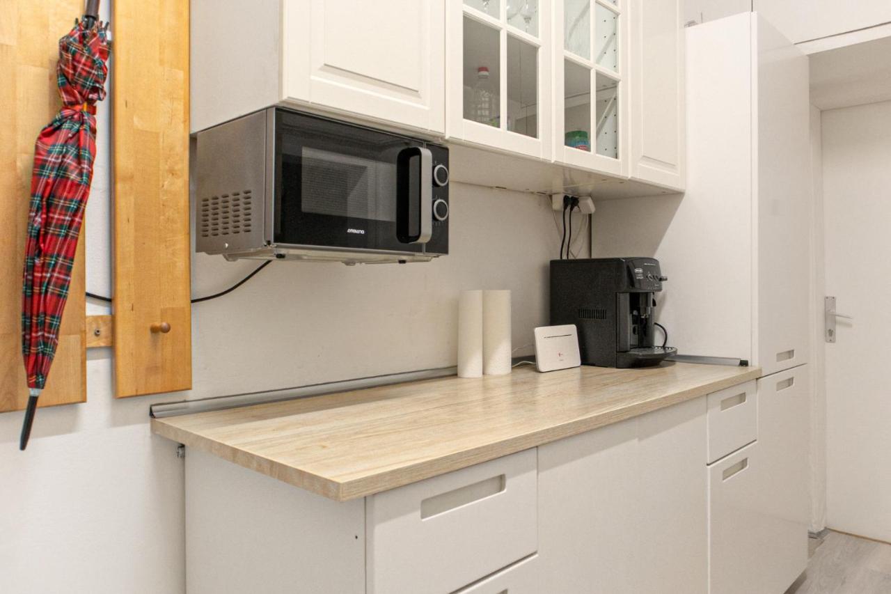 Joyful 2Br Shared Apt Near Millenium Tower & Danube River เวียนนา ภายนอก รูปภาพ