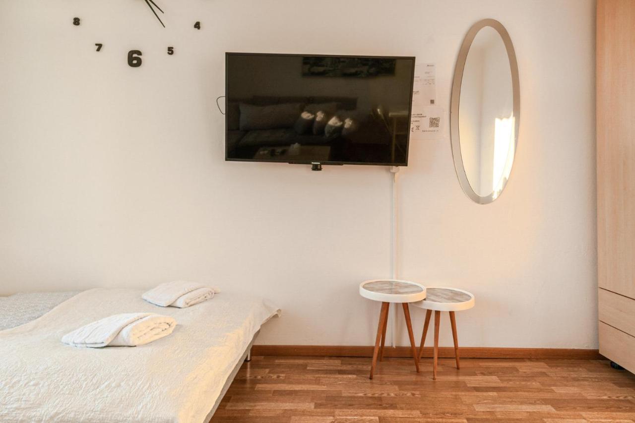 Joyful 2Br Shared Apt Near Millenium Tower & Danube River เวียนนา ภายนอก รูปภาพ